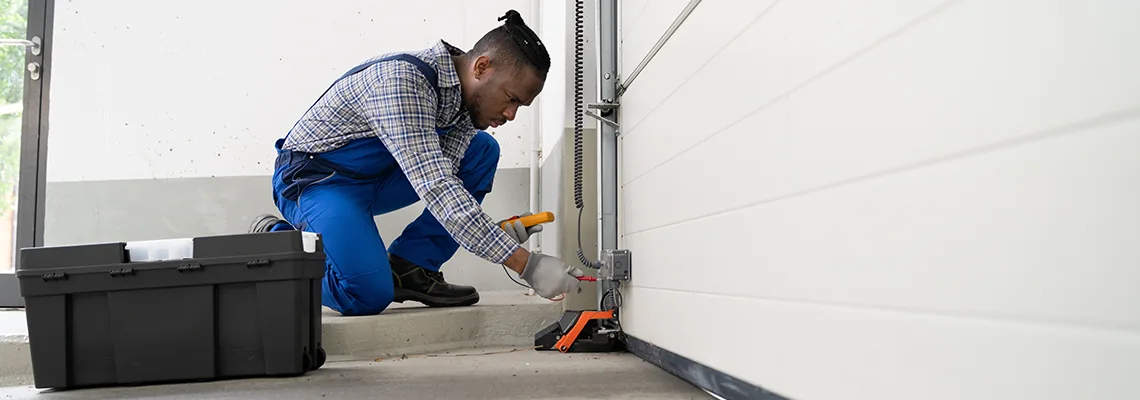 Repair Garage Door Not Closing But Light Flashing in Sarasota, FL