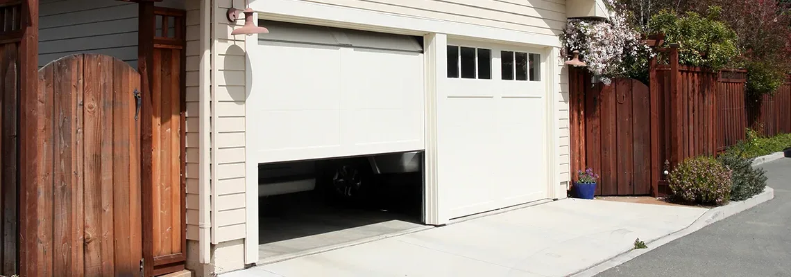 Repair Garage Door Won't Close Light Blinks in Sarasota, Florida