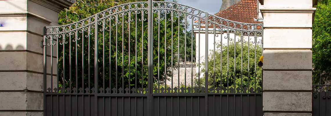 Wooden Swing Gate Repair in Sarasota, FL